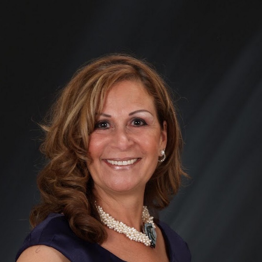 Meet your Posher, Yvette